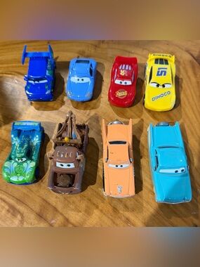Disney Pixar Die Cast  Cars Mini Vehicle Set Lightning McQueen Collectible Cars